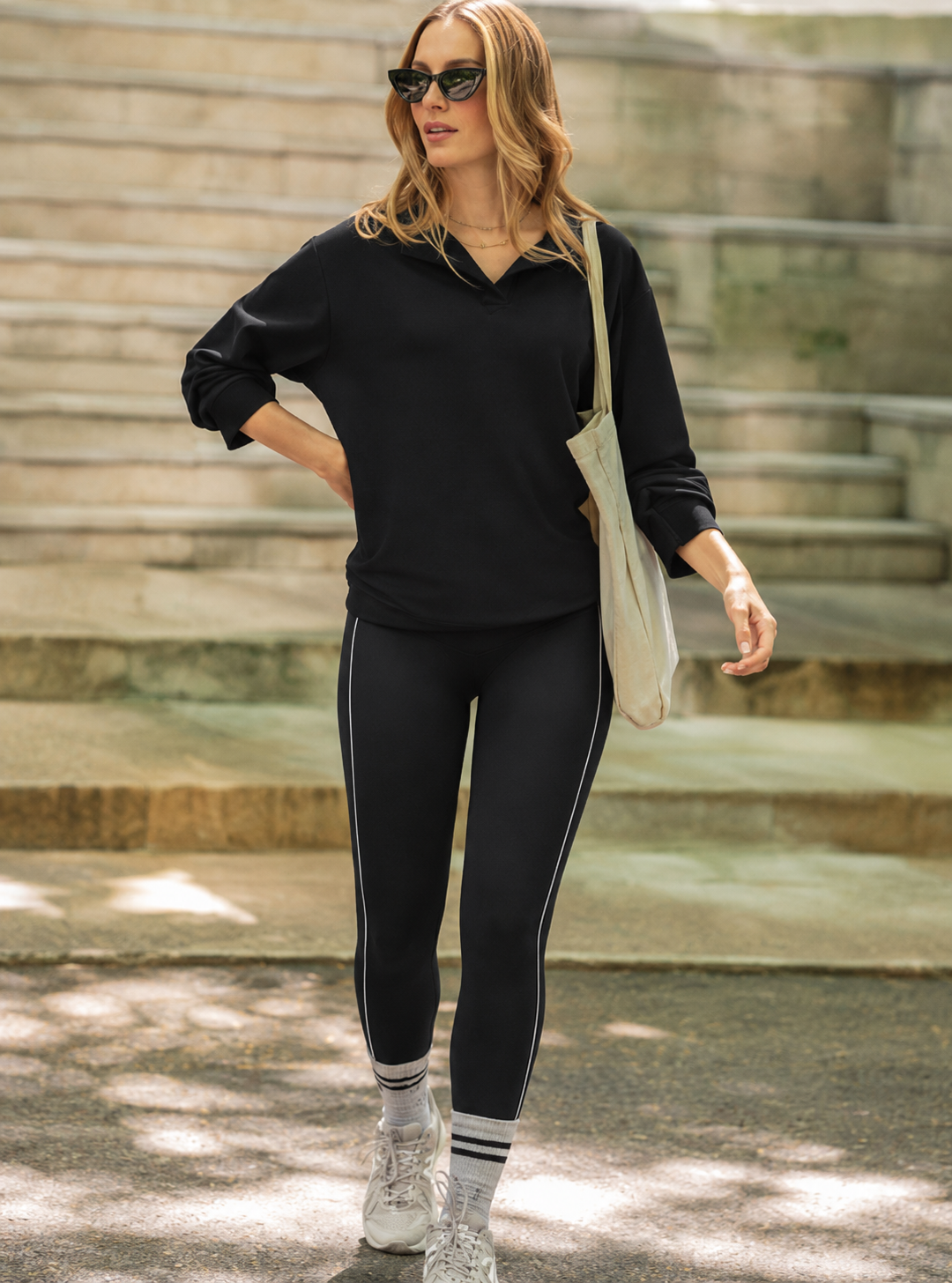 Legging Deportivo Leonisa con Pretina en V | Moldea y Realza la Figura